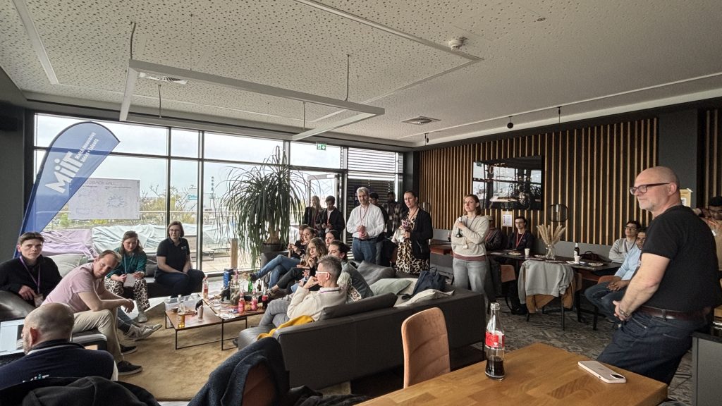 Teilnehmer des Open Café in der SkyLounge